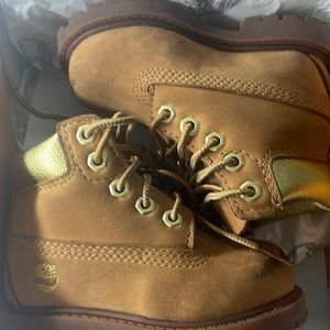 Timberlands (Scuffed)